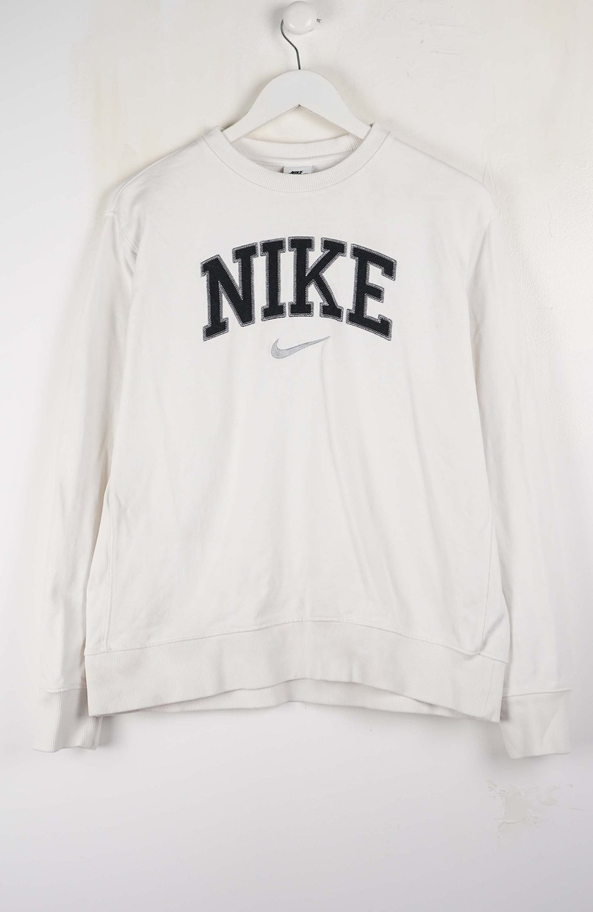 VINTAGE NIKE SWEATER (S)