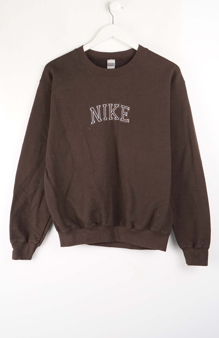 VINTAGE NIKE SWEATER (XS)