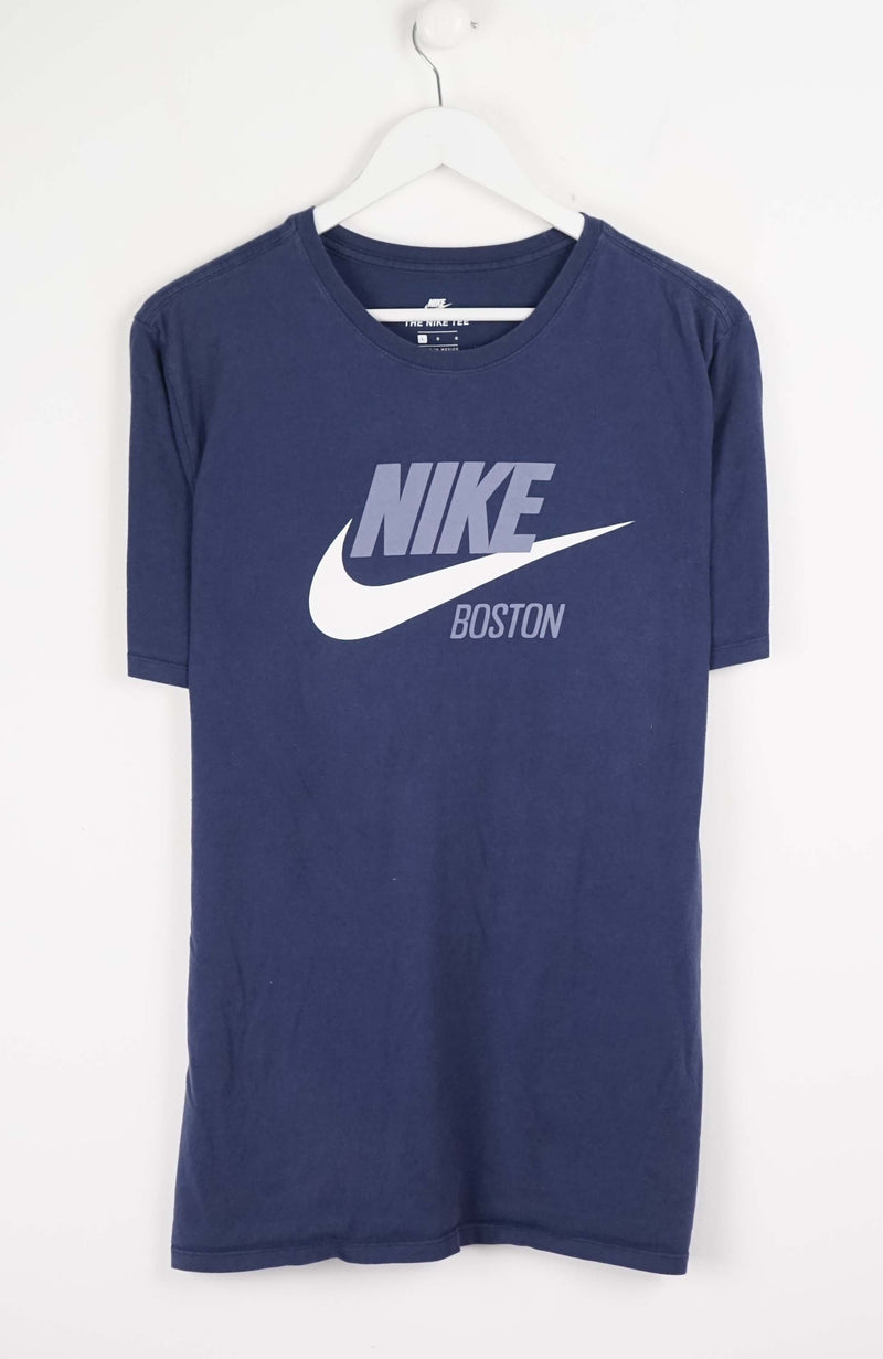 VINTAGE NIKE T-SHIRT (L)