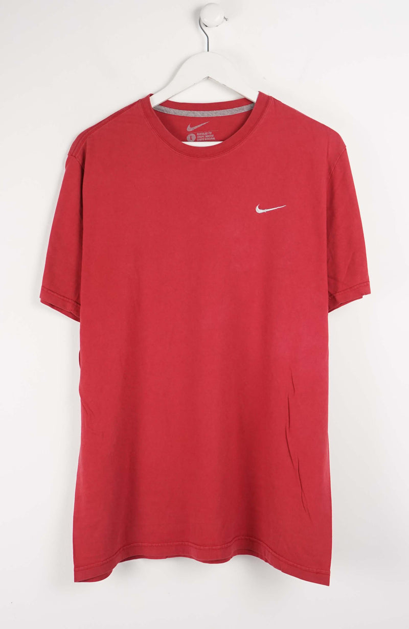 VINTAGE NIKE T-SHIRT (L)