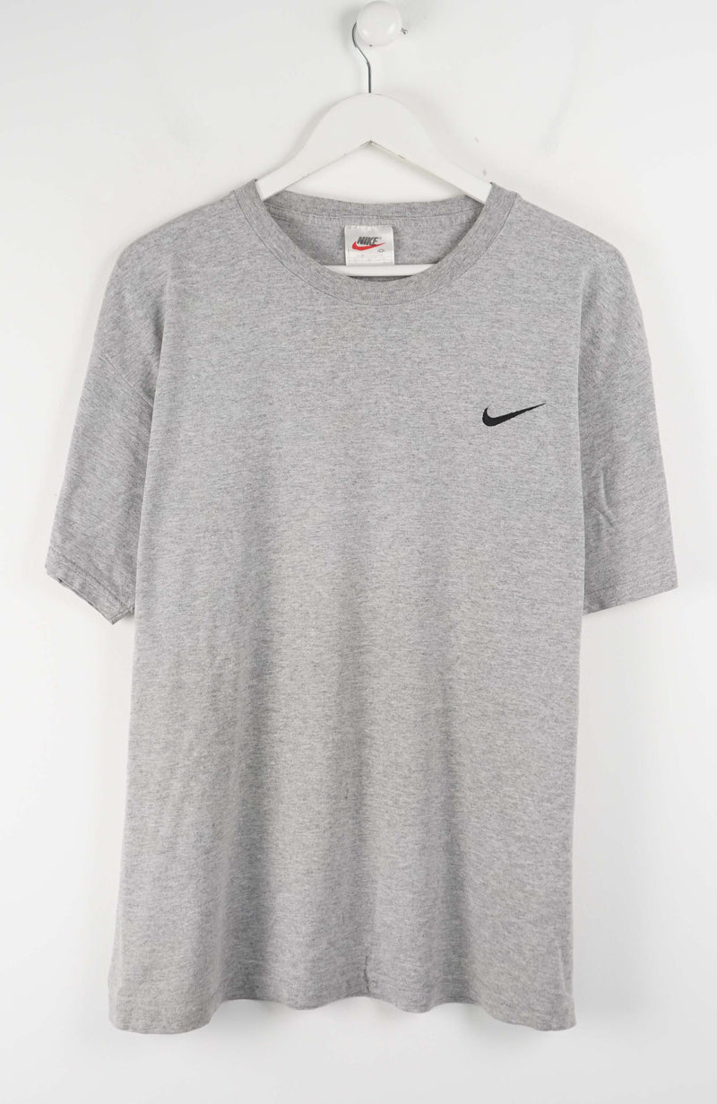 VINTAGE NIKE T-SHIRT (L)