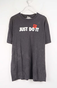VINTAGE NIKE T-SHIRT (L)