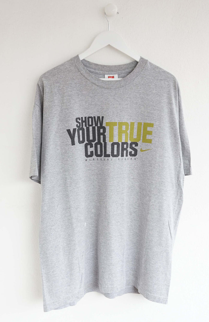 VINTAGE NIKE T-SHIRT (L)