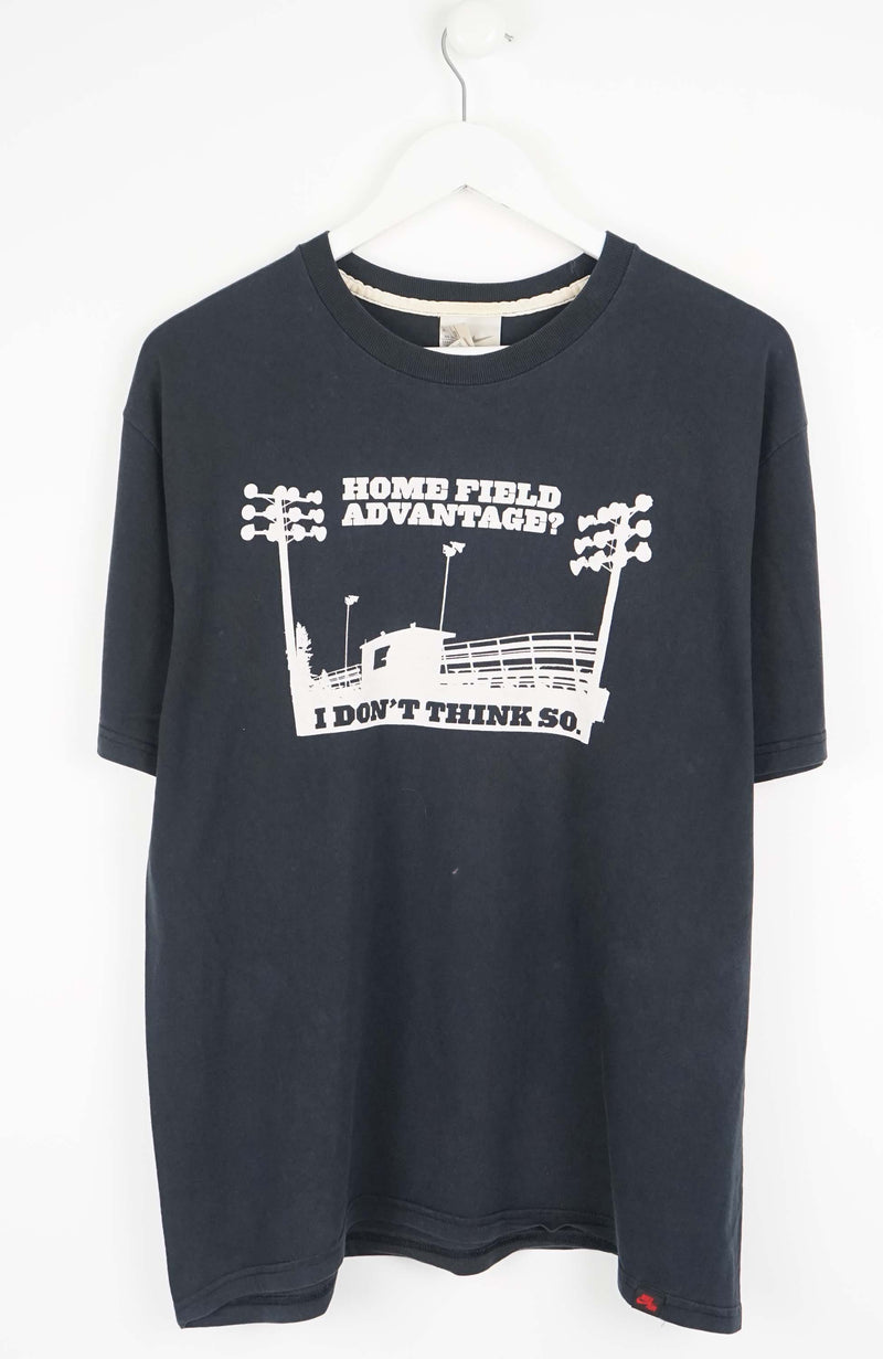 VINTAGE NIKE T-SHIRT (L)