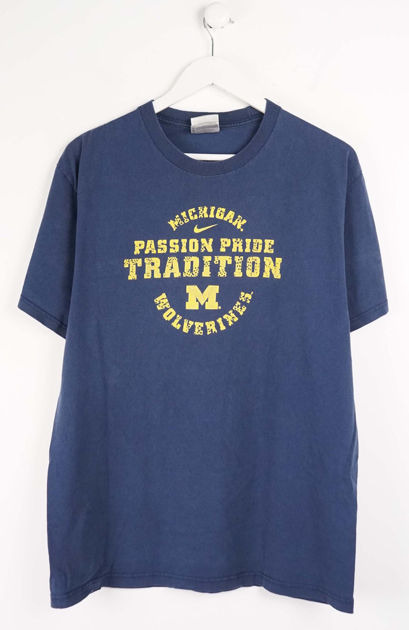 VINTAGE NIKE T-SHIRT (M)