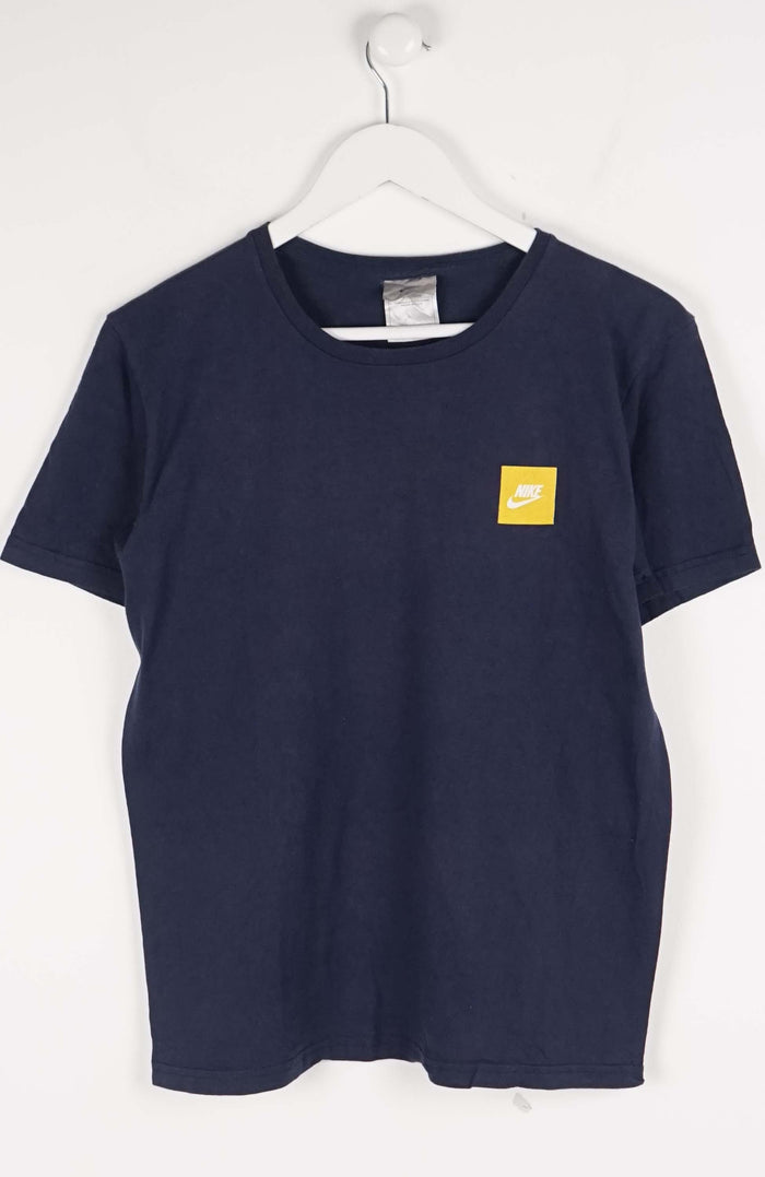 VINTAGE NIKE T-SHIRT (S)