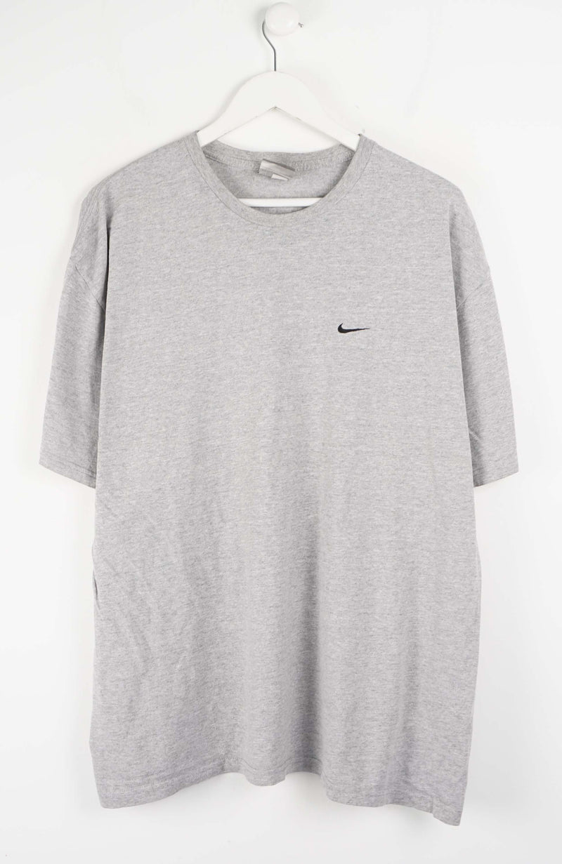 VINTAGE NIKE  T-SHIRT (XL)