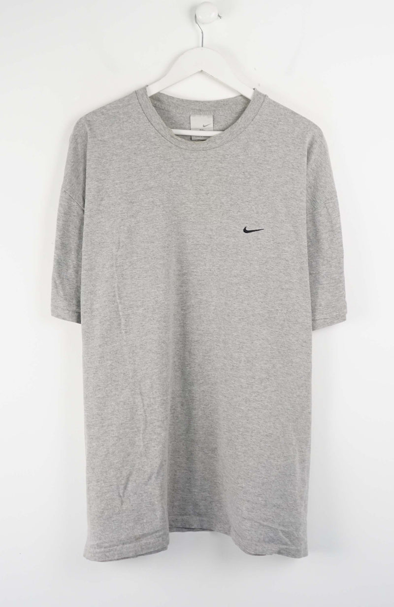 VINTAGE NIKE T-SHIRT (XXL)