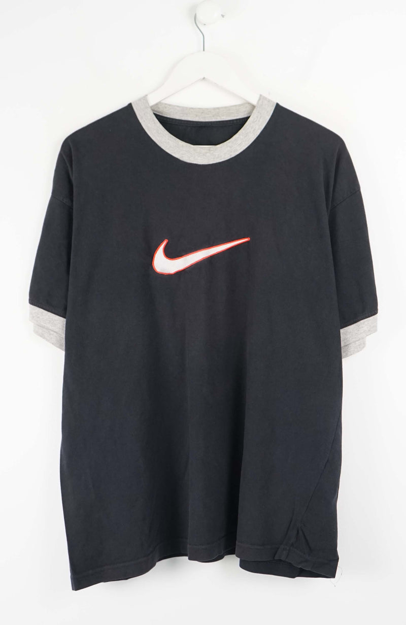 VINTAGE NIKE T-SHIRT (L)
