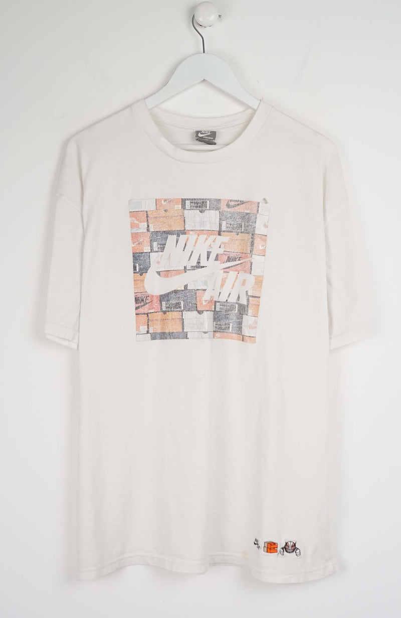 VINTAGE NIKE T-SHIRT (XXL)