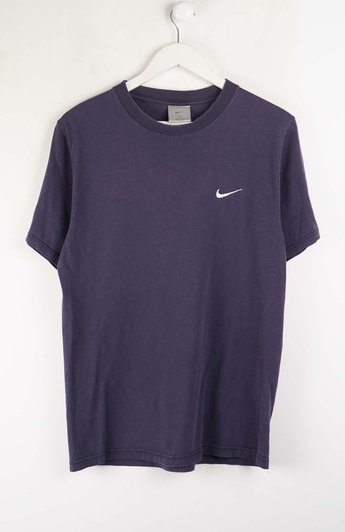 VINTAGE NIKE T-SHIRT (S)