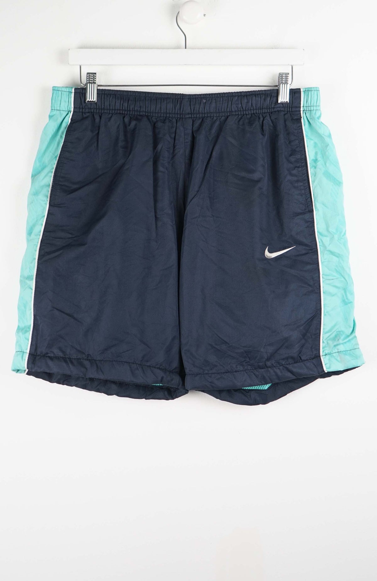 VINTAGE NIKE TRACK PANT SHORTS (M)