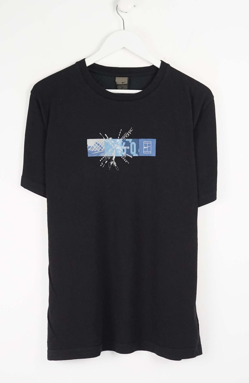 VINTAGE NIKE TENNIS T-SHIRT (M)