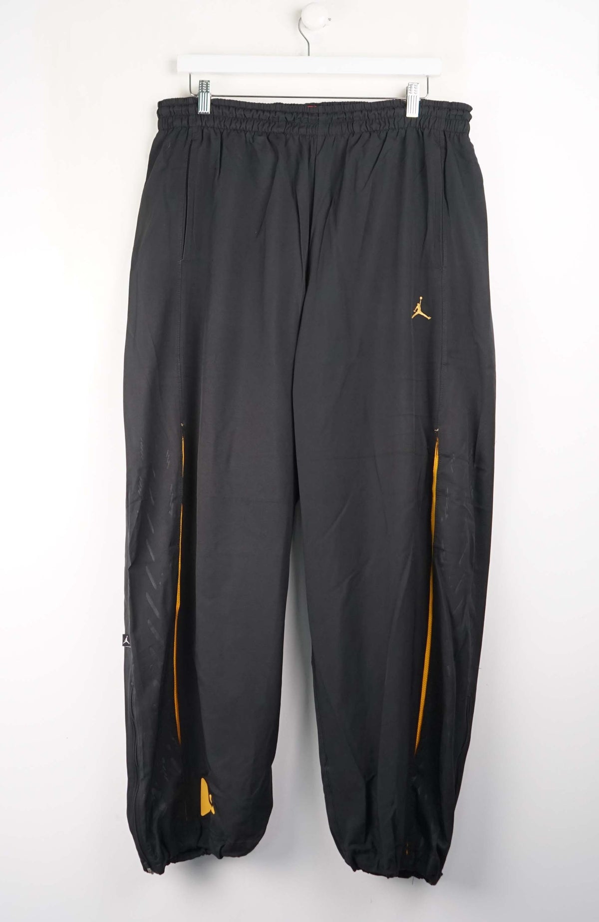 VINTAGE NIKE TRACK PANTS (L)