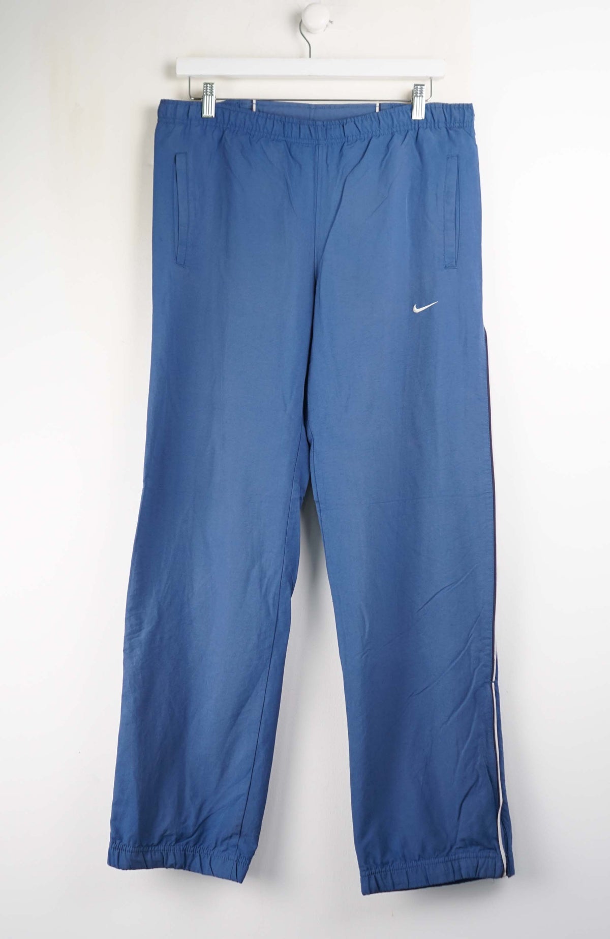 VINTAGE NIKE TRACK PANTS (L)