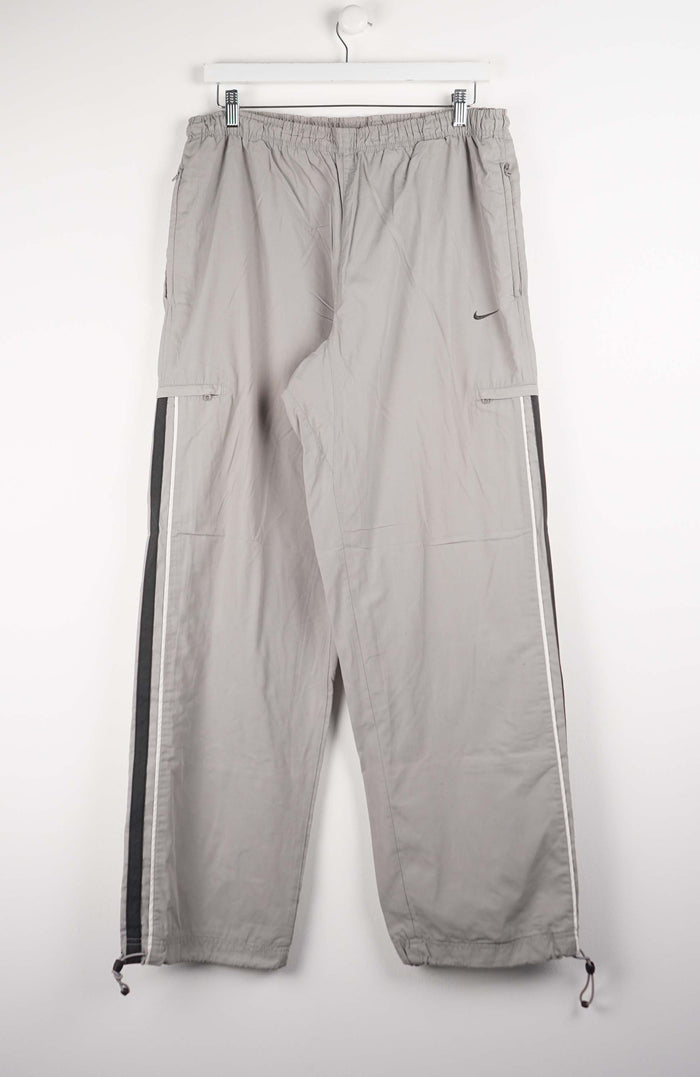 VINTAGE NIKE TRACK PANTS (L)
