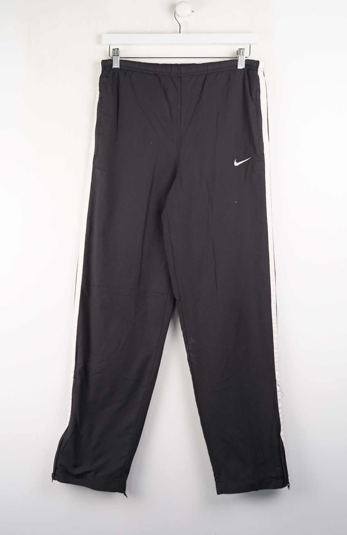 VINTAGE NIKE TRACK PANTS (M)
