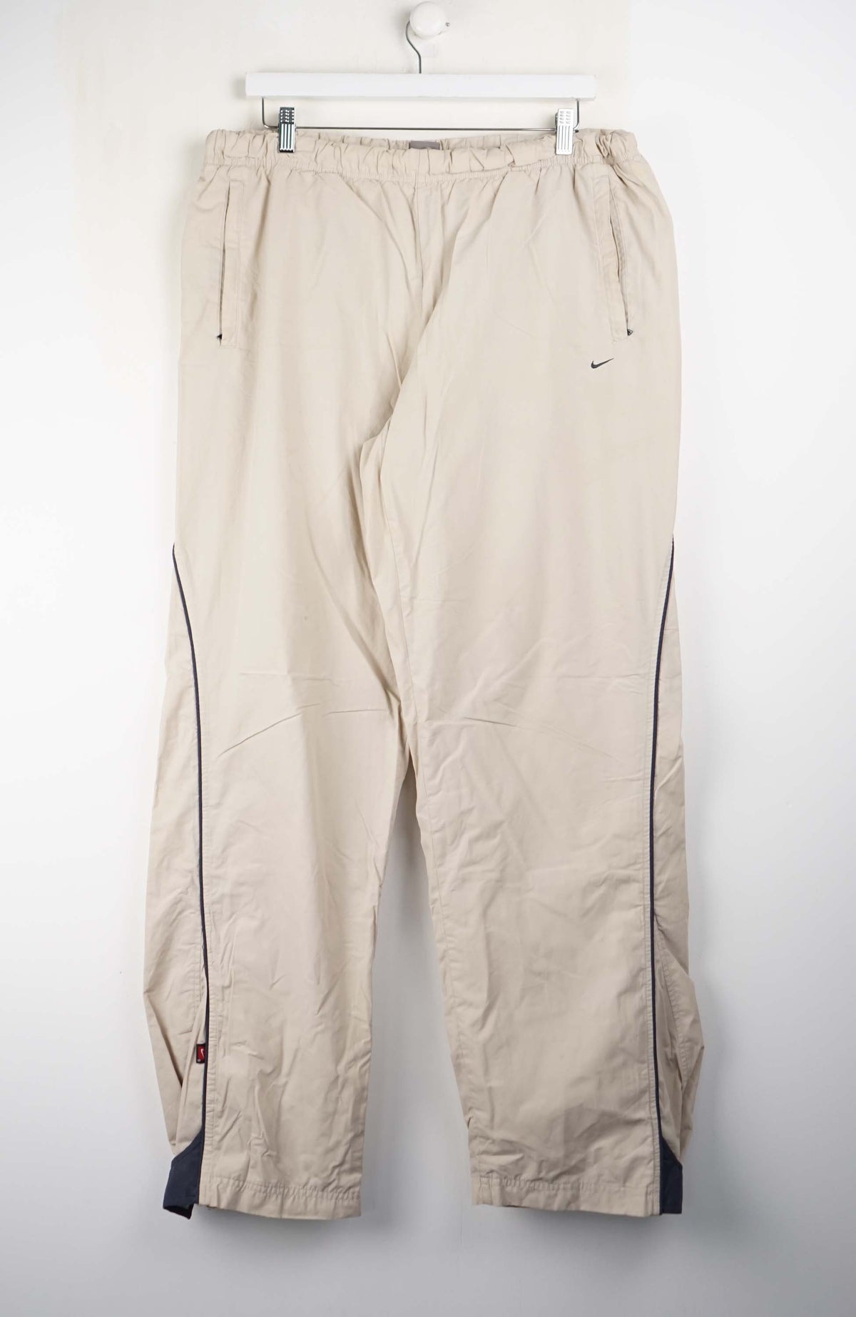VINTAGE NIKE TRACK PANTS (XL)