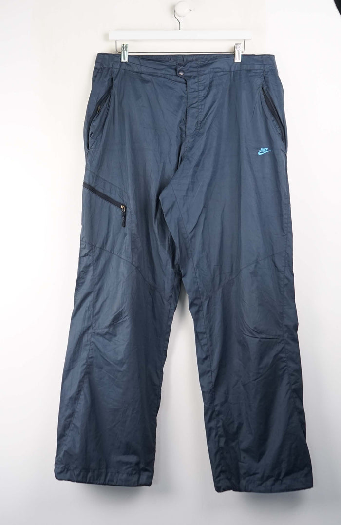 VINTAGE NIKE TRACK PANTS (XL)