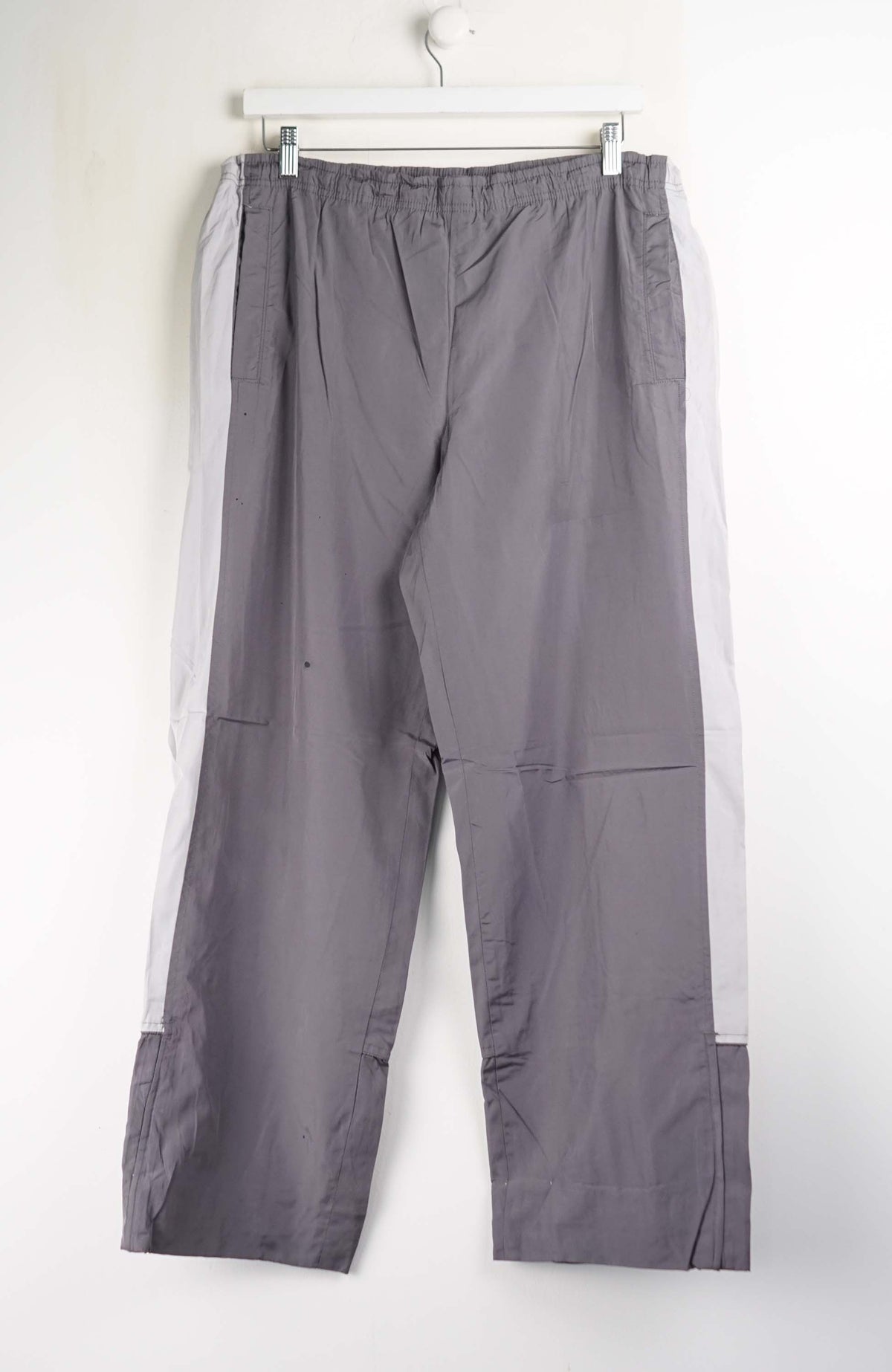 VINTAGE NIKE TRACK PANTS (XL)