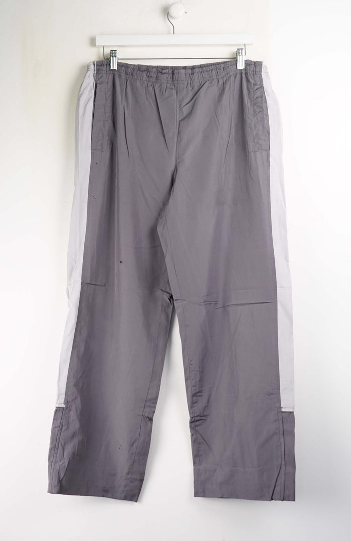 VINTAGE NIKE TRACK PANTS (XL)