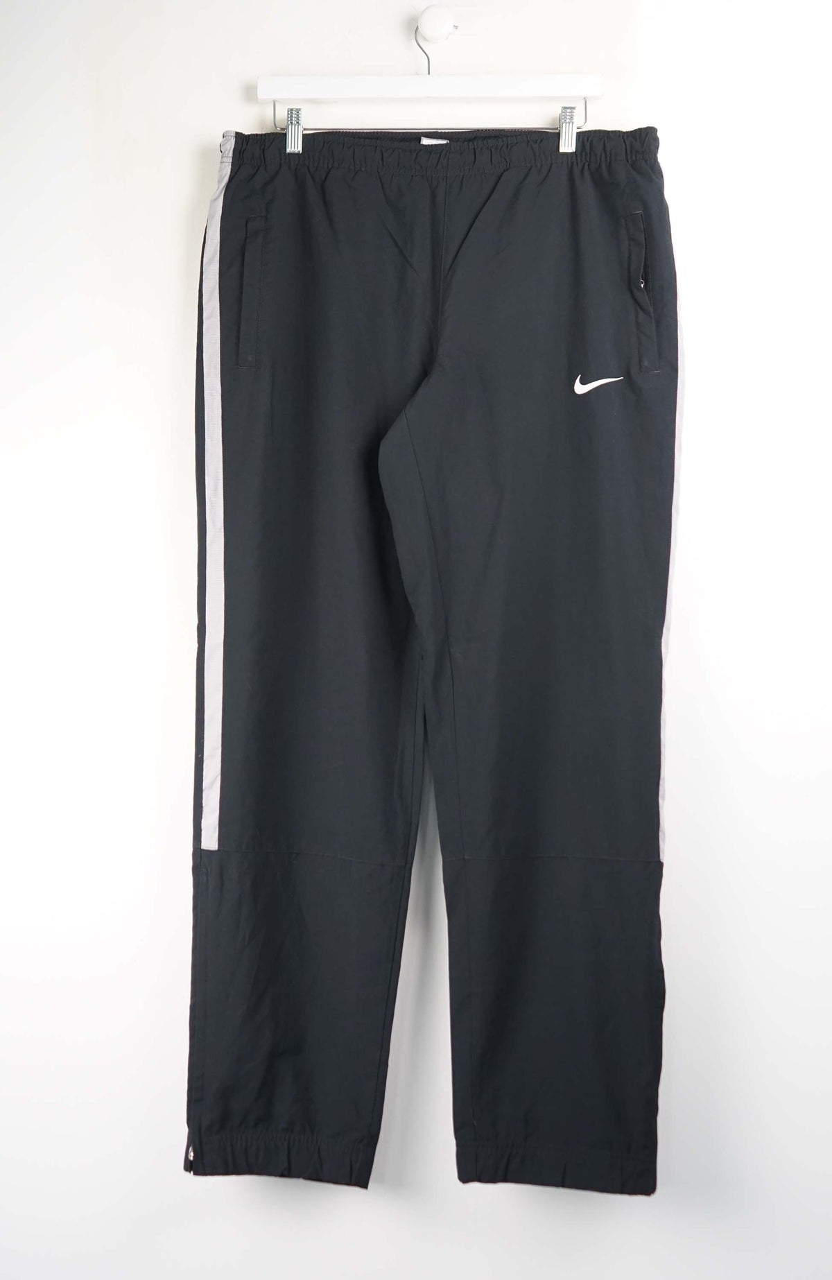 VINTAGE NIKE TRACK PANTS (XL)