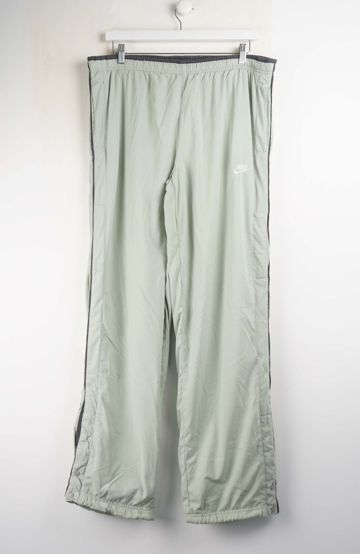 VINTAGE NIKE TRACK PANTS (XL)