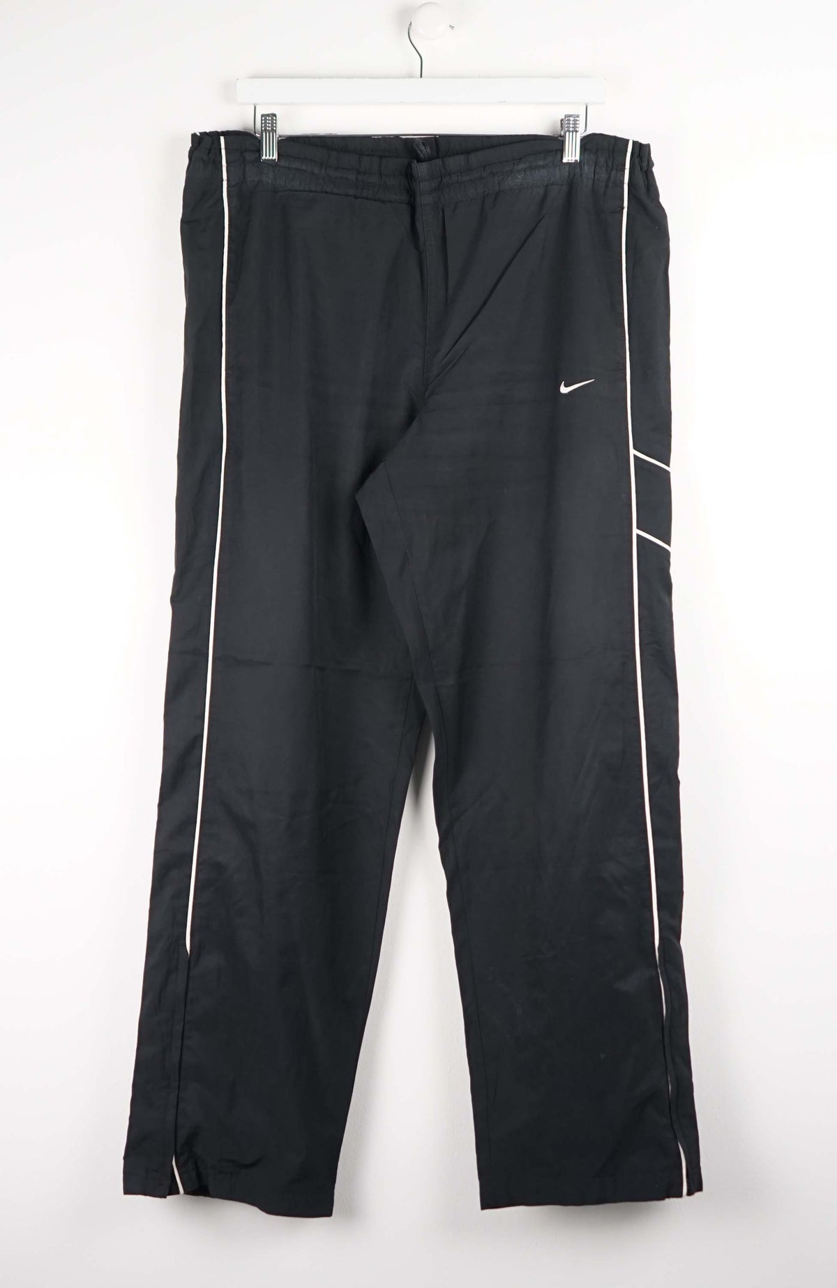 VINTAGE NIKE TRACK PANTS (XL)