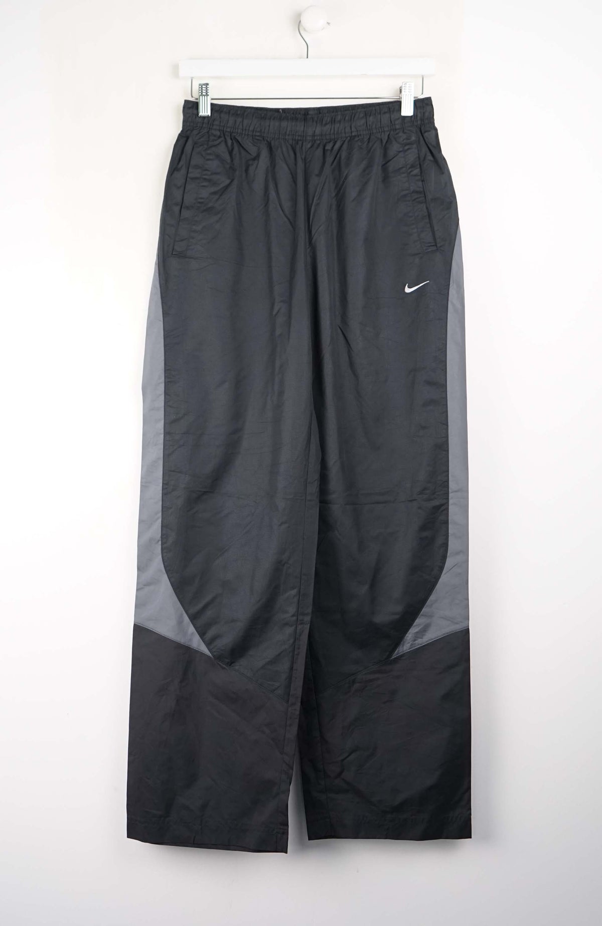 VINTAGE NIKE TRACK PANTS (S)