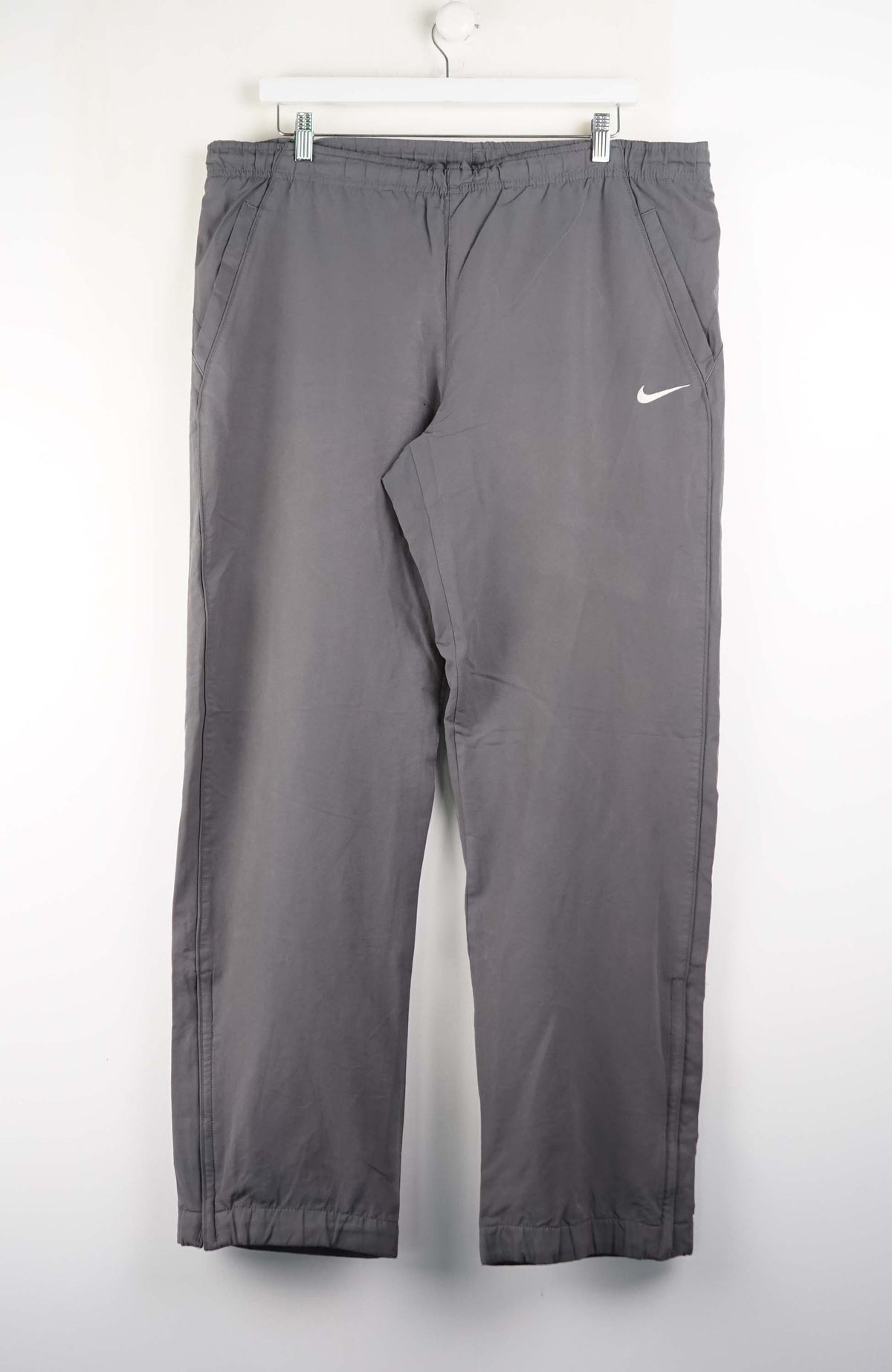 VINTAGE NIKE TRACK PANTS (XXL)