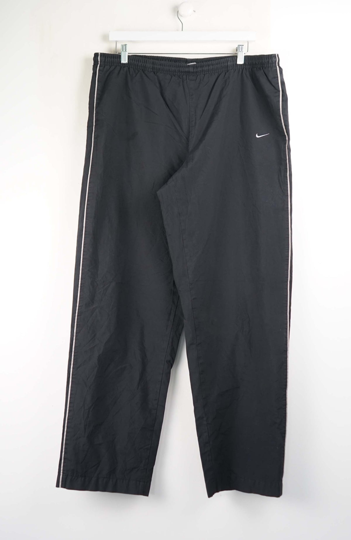 VINTAGE NIKE TRACK PANTS (XXL)