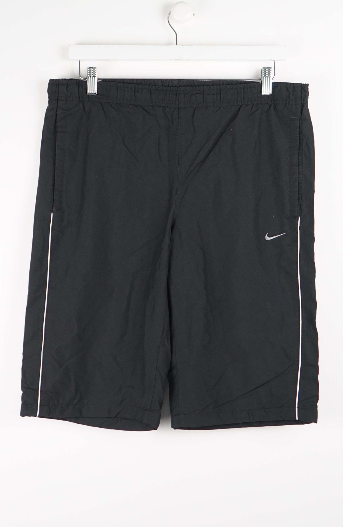 VINTAGE NIKE TRACKPANT SHORTS (L)