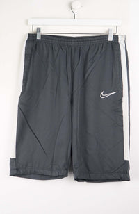 VINTAGE NIKE TRACK PANT SHORTS (M)