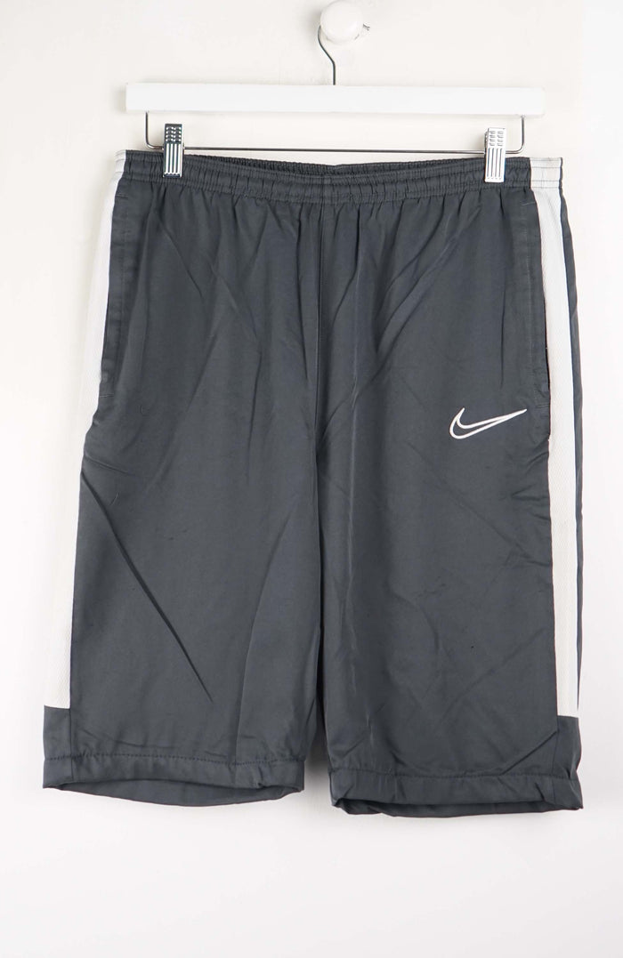 VINTAGE NIKE TRACK PANT SHORTS (M)