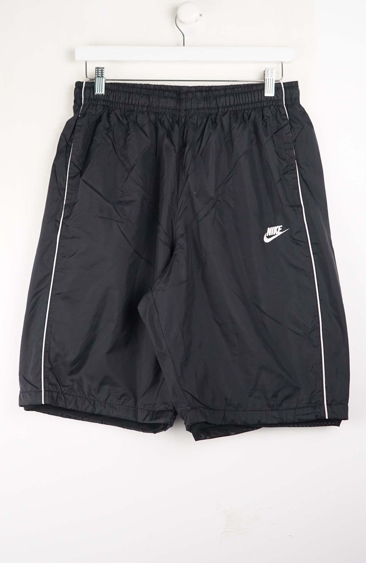 VINTAGE NIKE TRACK PANT SHORTS (M)