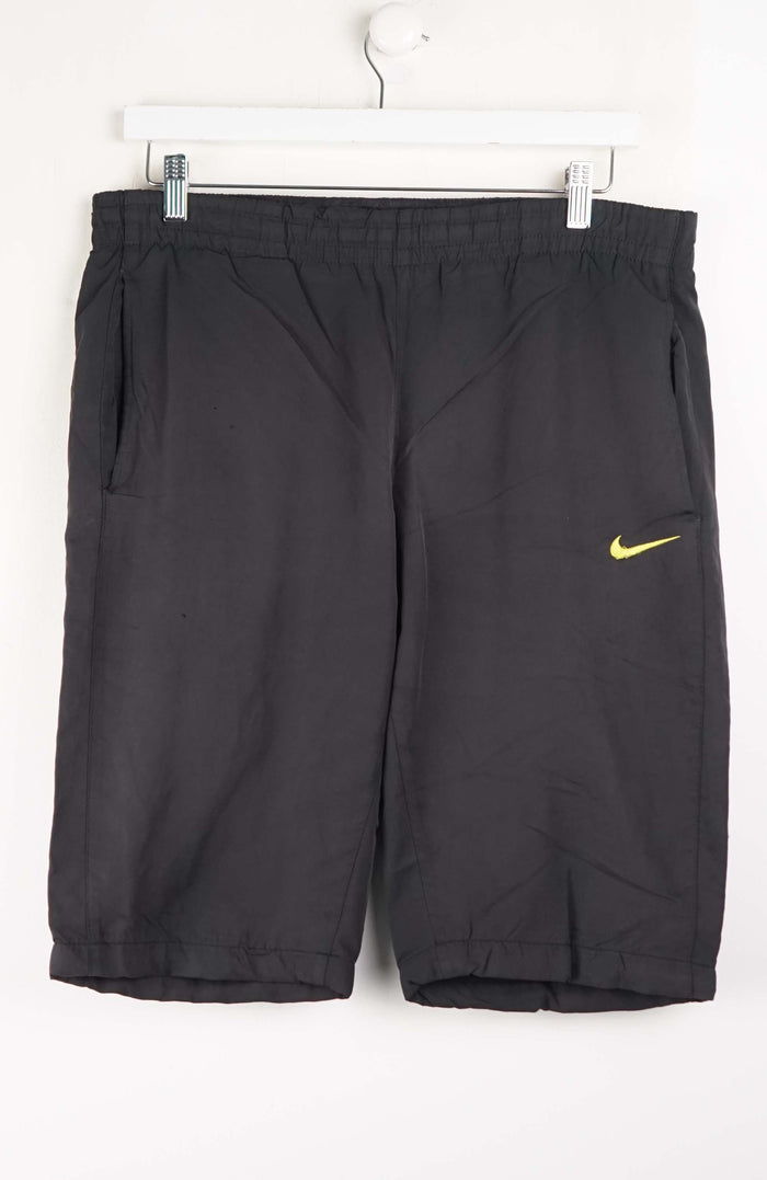 VINTAGE NIKE TRACK PANT SHORTS (XL)