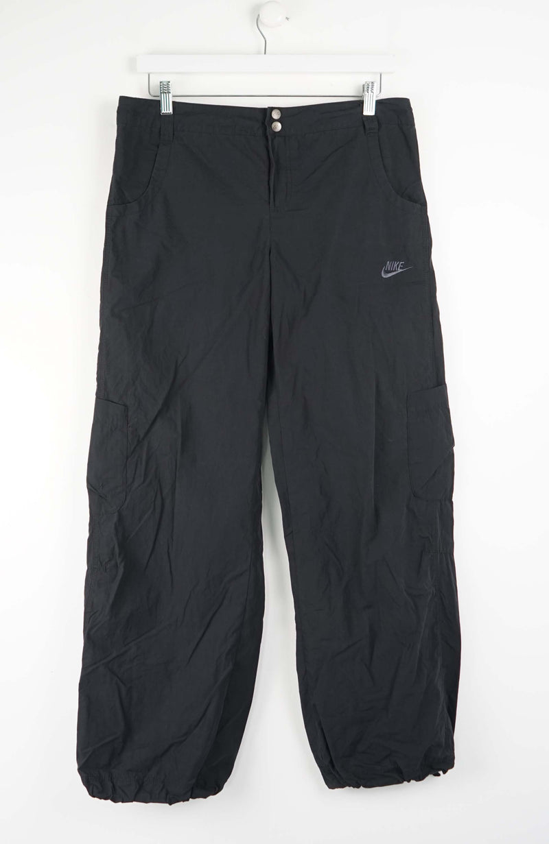 VINTAGE NIKE TRACK PANTS (L)