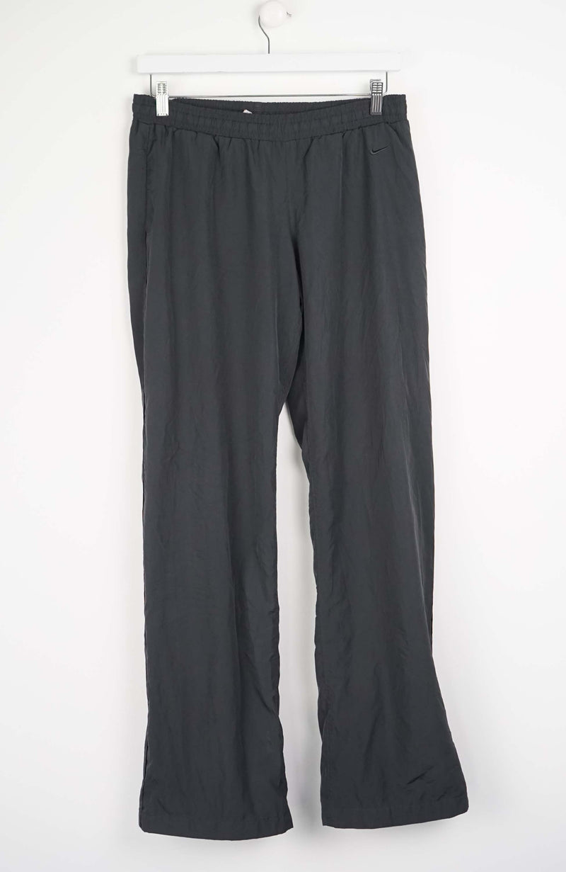 VINTAGE NIKE TRACK PANTS (M)