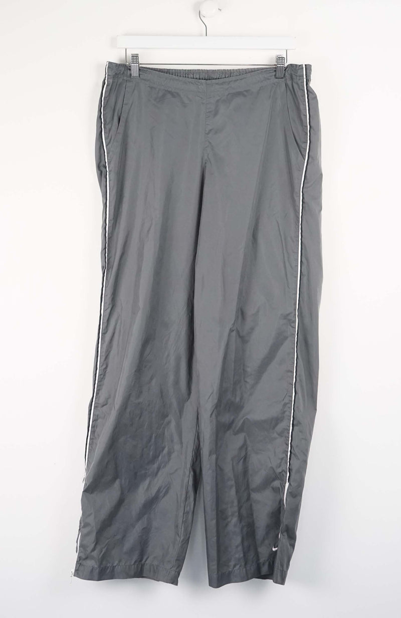 VINTAGE NIKE TRACK PANTS (XL)