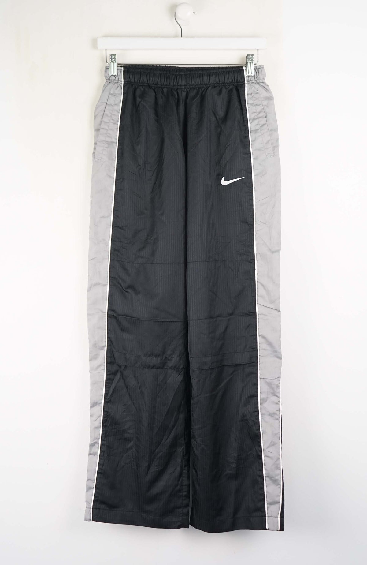 VINTAGE NIKE TRACK PANTS (XS)
