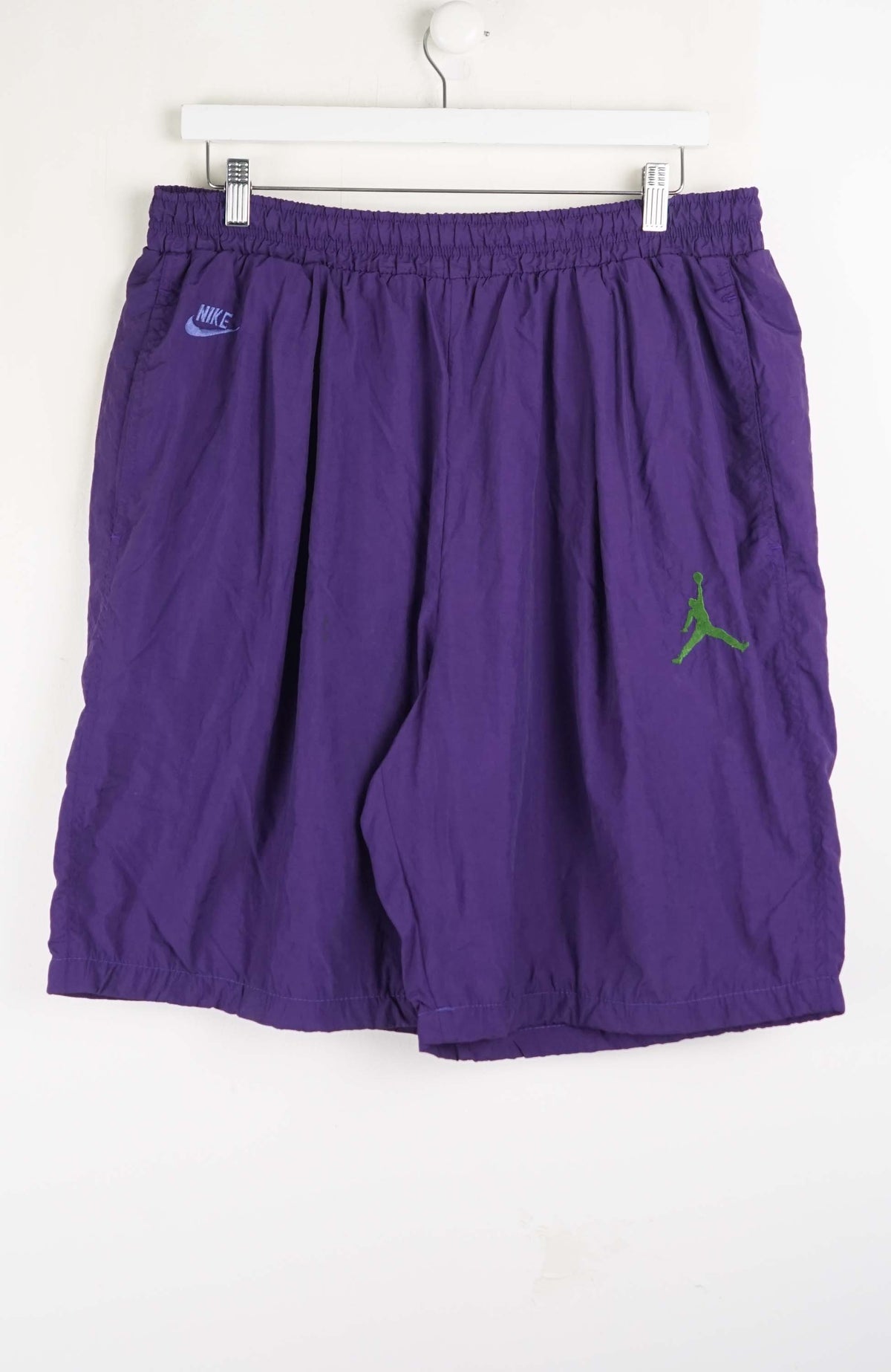 VINTAGE NIKE TRACK PANT SHORTS (M)