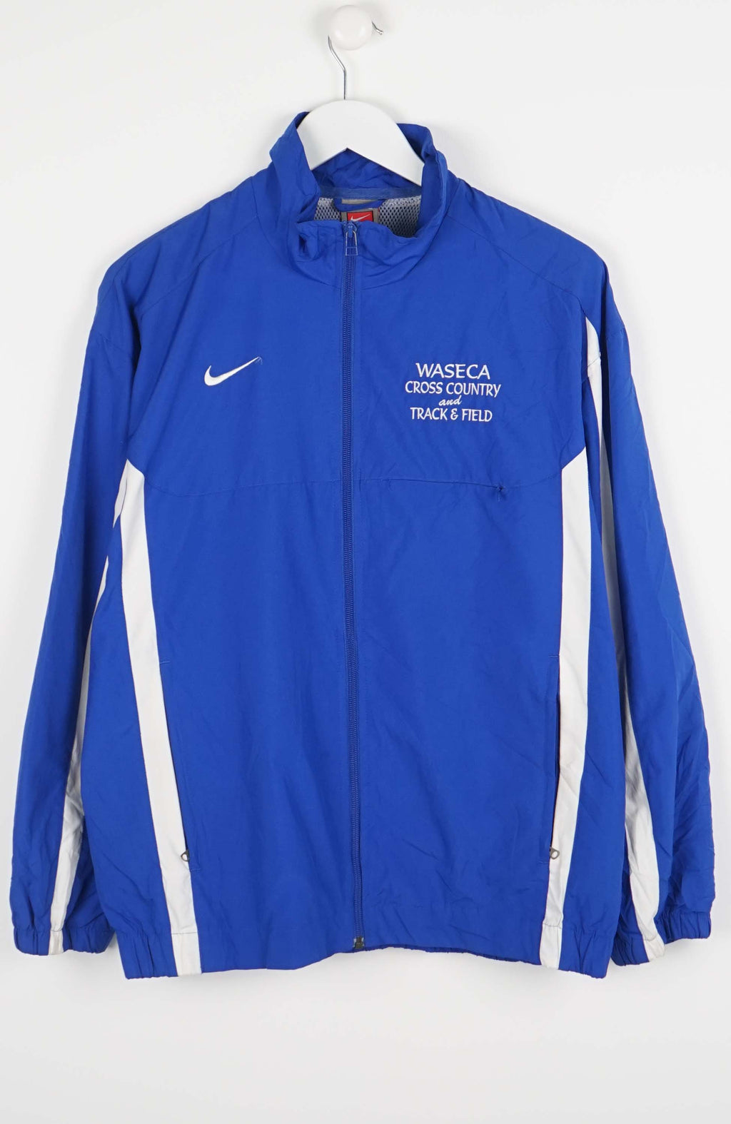 Windbreaker jacket 2017 nike best sale