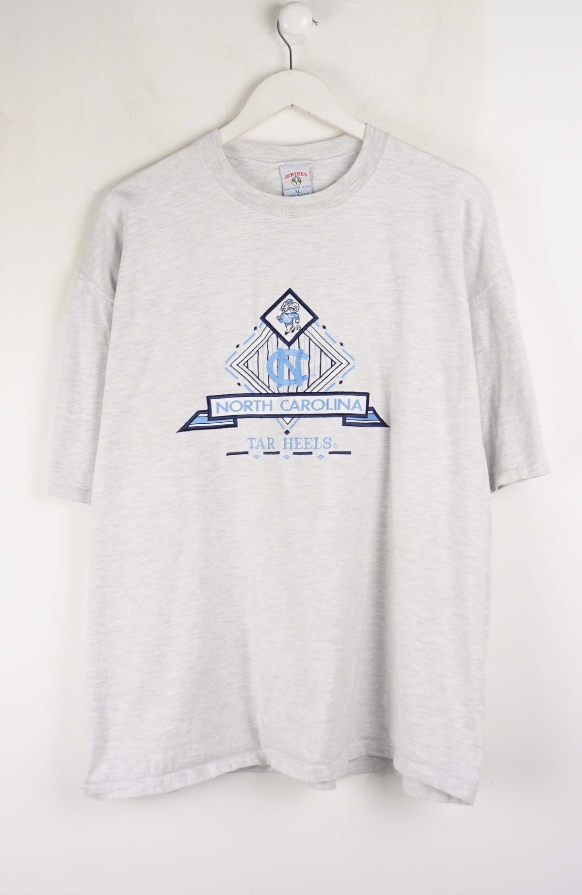 VINTAGE NORTH CAROLINA TAR HEELS T-SHIRT (XL)