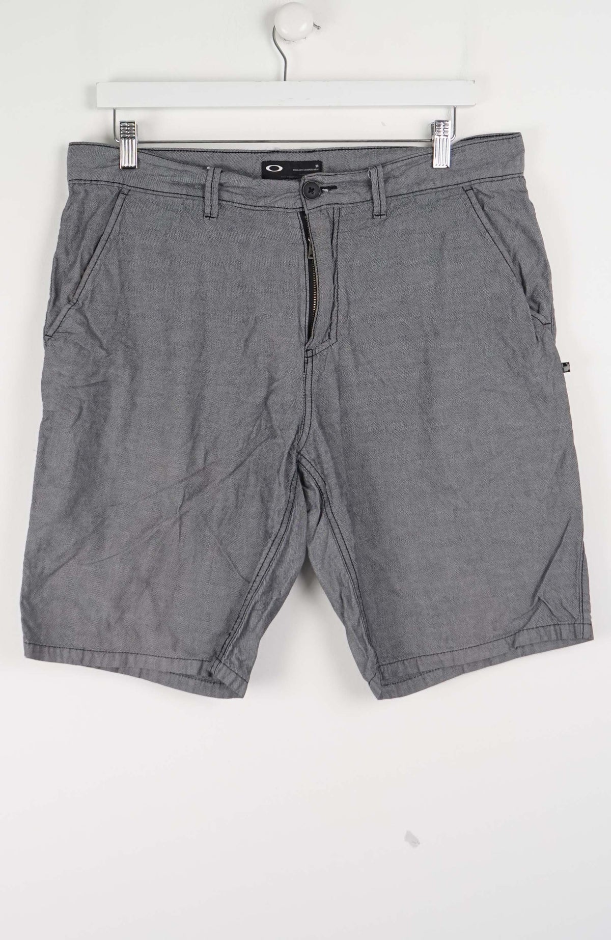 VINTAGE OAKLEY CARGO SHORTS W36