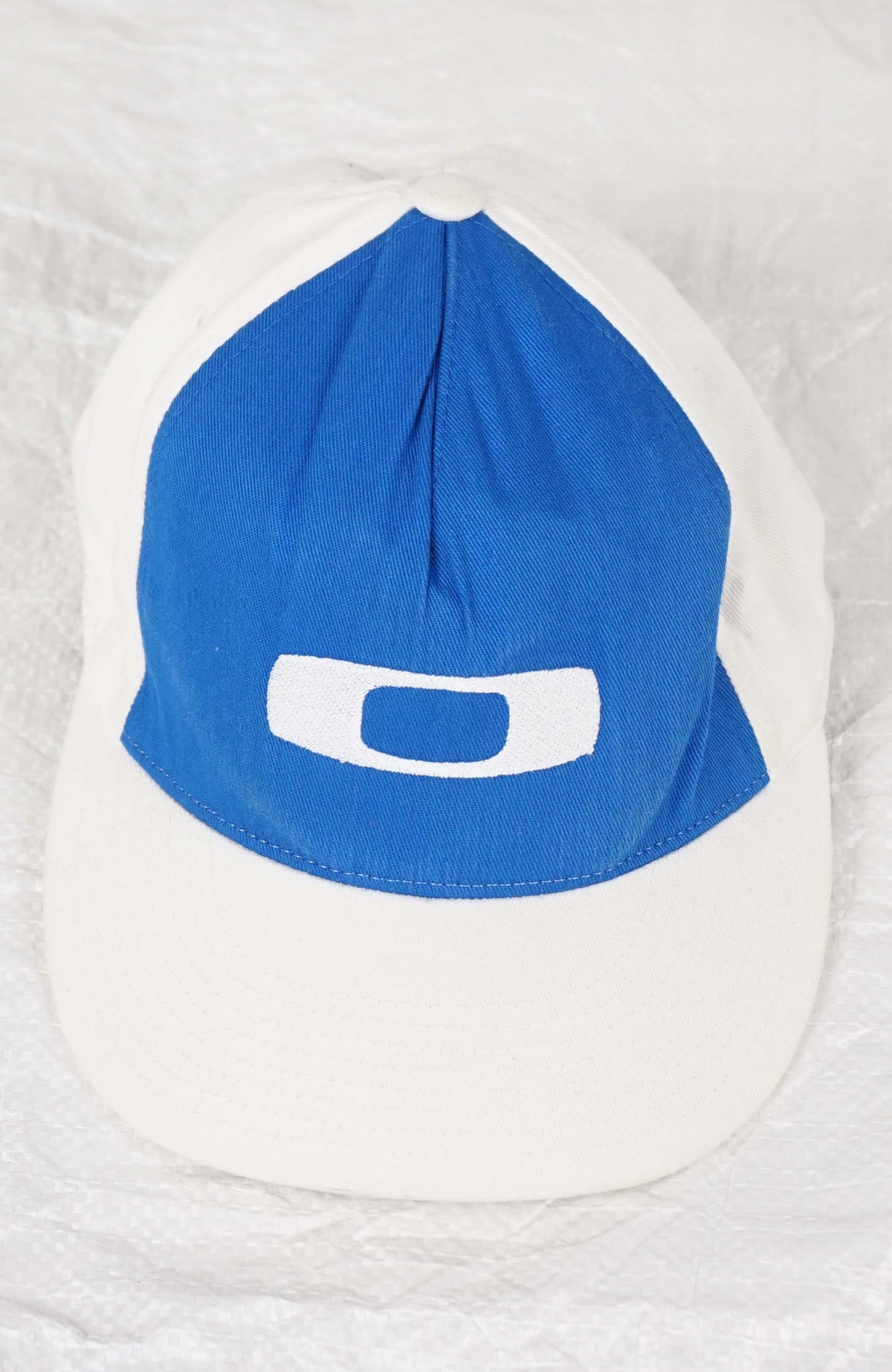 VINTAGE OAKLEY HAT