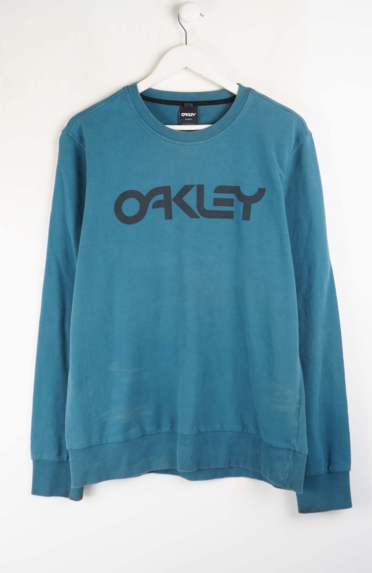 VINTAGE OAKLEY SWEATER (L)