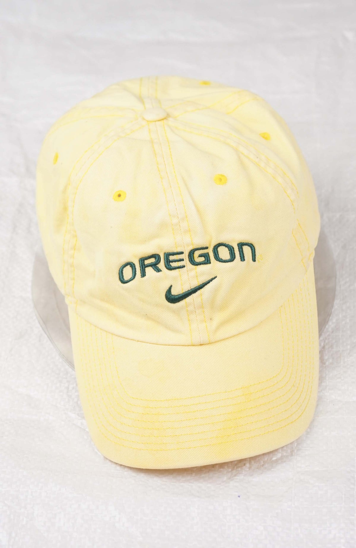 VINTAGE NIKE OREGON HAT
