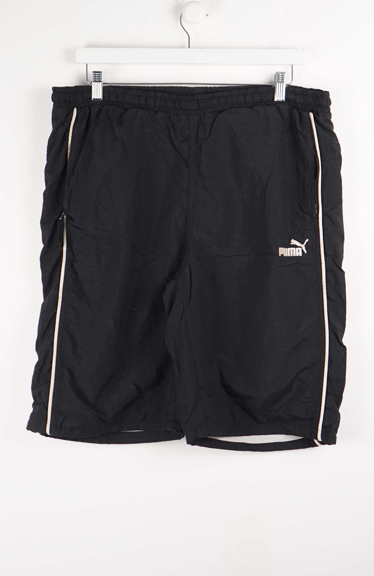VINTAGE PUMA TRACK PANT SHORTS (XL)