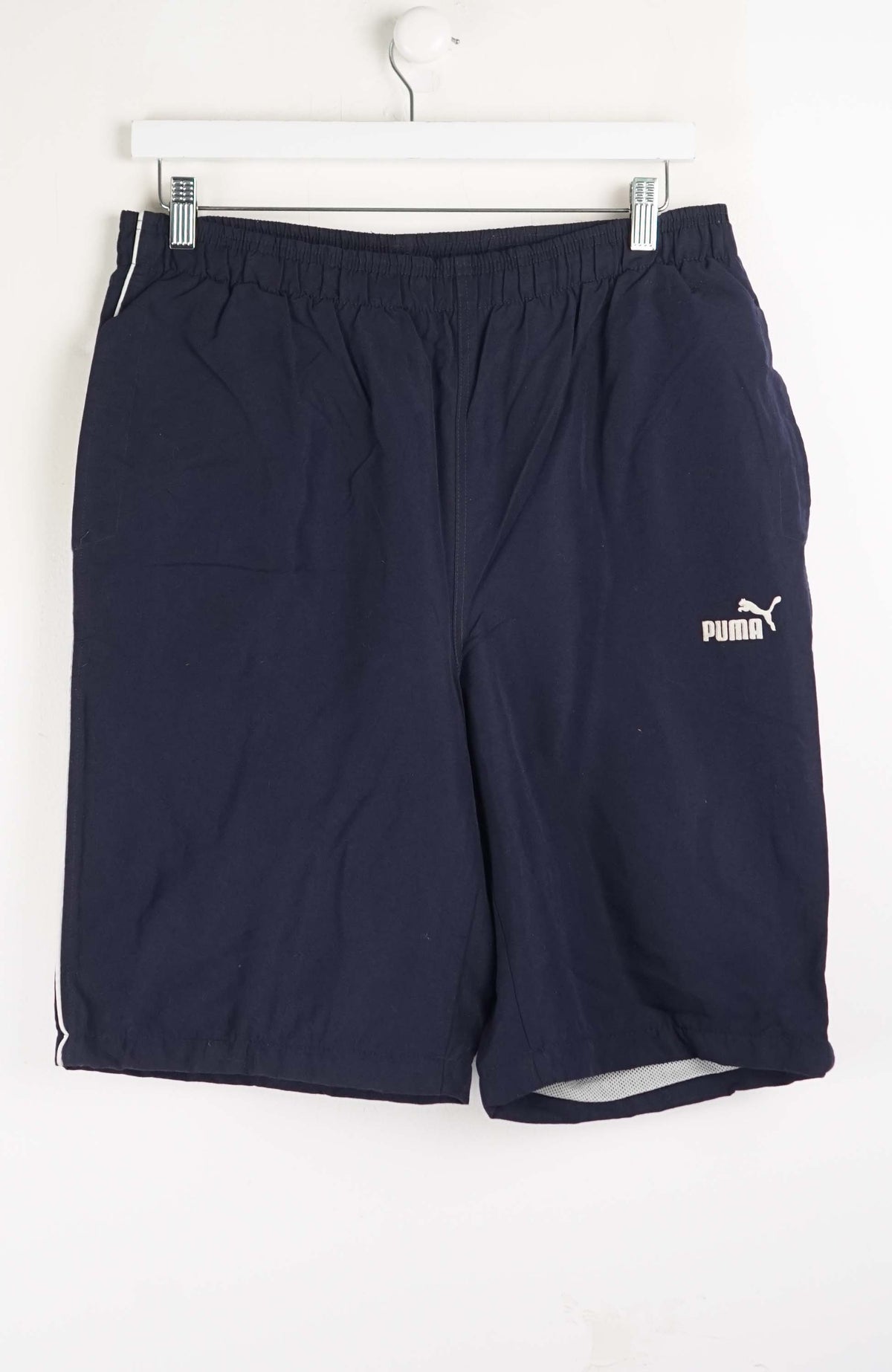 VINTAGE PUMA TRACK PANT SHORTS (M)