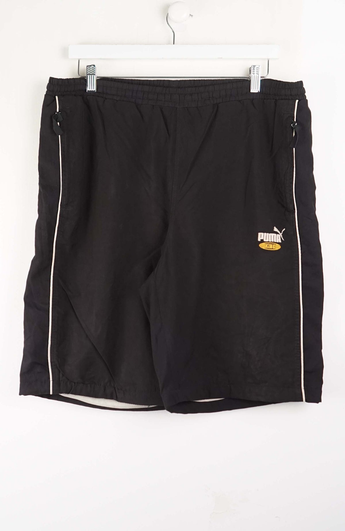 VINTAGE PUMA TRACK PANT SHORTS (XL)